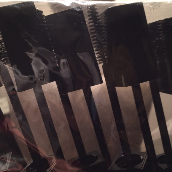 Mascara Applicator - Picture 3 of 3